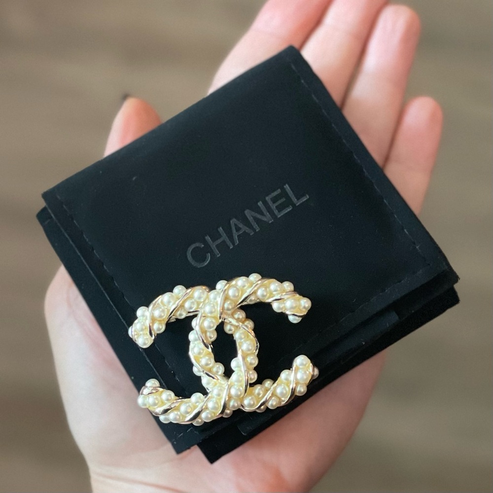 Vintage CHANEL Brooch Pin